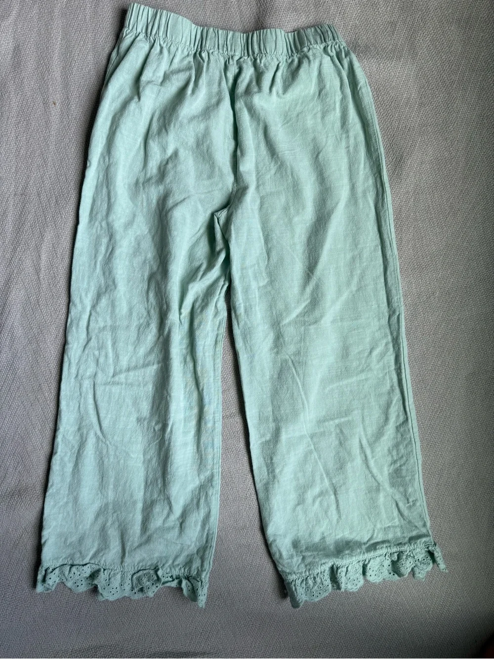 Tahari light mint
